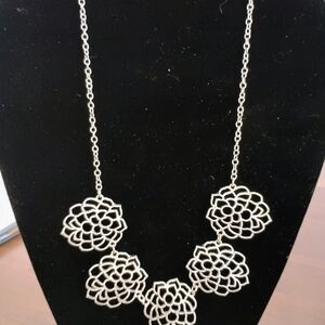 Elegant Silver Floral Necklace